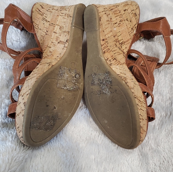 Gladiator Wedges - Picture 3 of 3